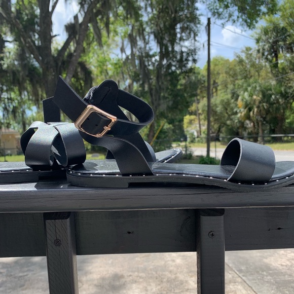 Final Sale Bliss: Gladiator Sandal - Picture 2 of 3